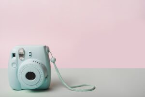 Instax Mini 11 vale a pena? O que esperar dessa câmera instantânea